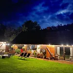 Na Zielonym Wzgórzu Gospodarstwo agroturystyczne *