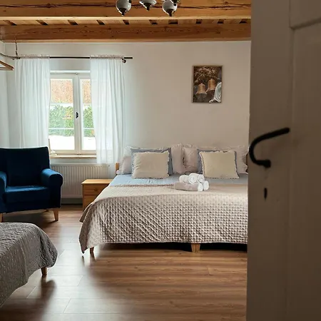Chata Na Zielonym Wzgorzu Farm stay *