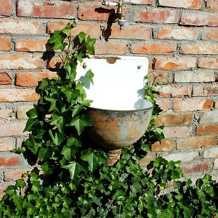 Lantgård Na Zielonym Wzgorzu Garcz