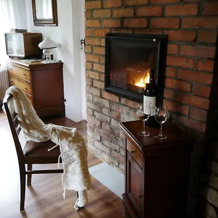 Chata Na Zielonym Wzgorzu